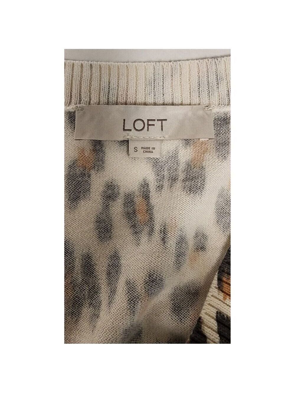 LOFT Leopard Print V-Neck Cardigan Sweater Women Color Cream/Gray Size Small - Picture 3 of 9